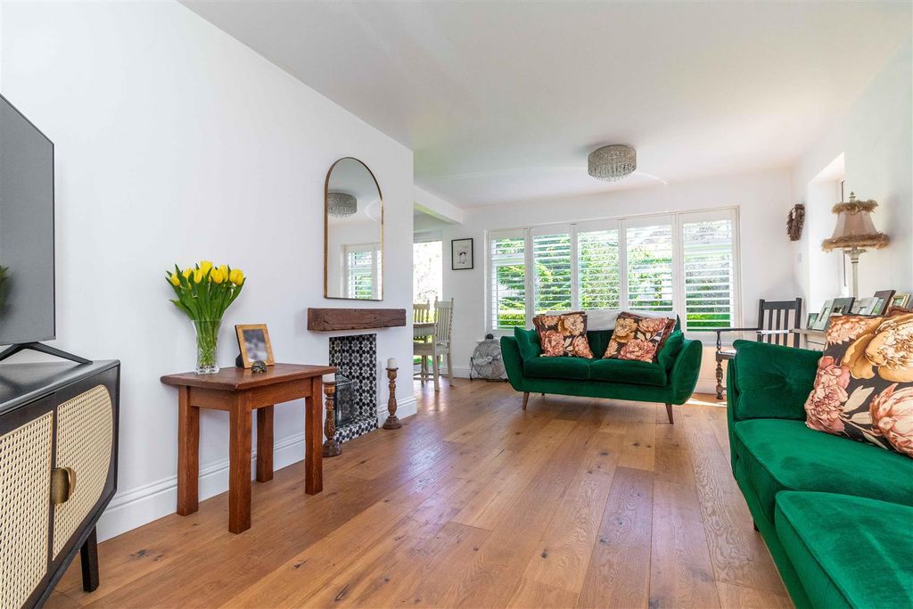 Property photo 2 of 20 Westway-14.Jpg