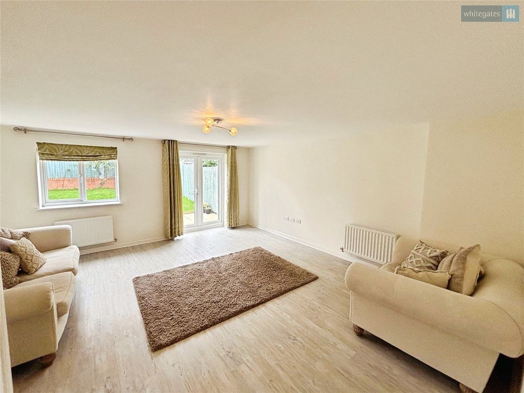 Property photo 3 of 11 Picture No. 16