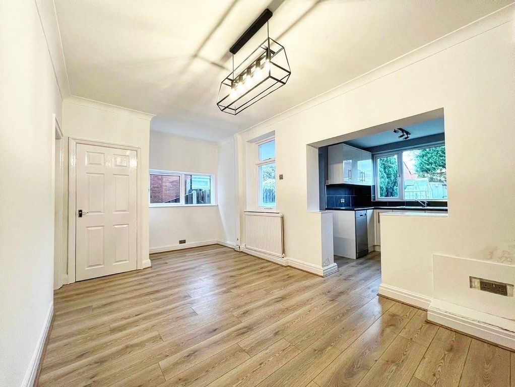 Property photo 2 of 12 Dining Room