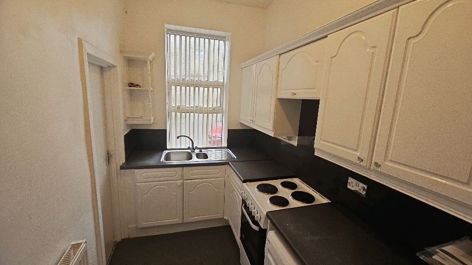 Property photo 1 of 41