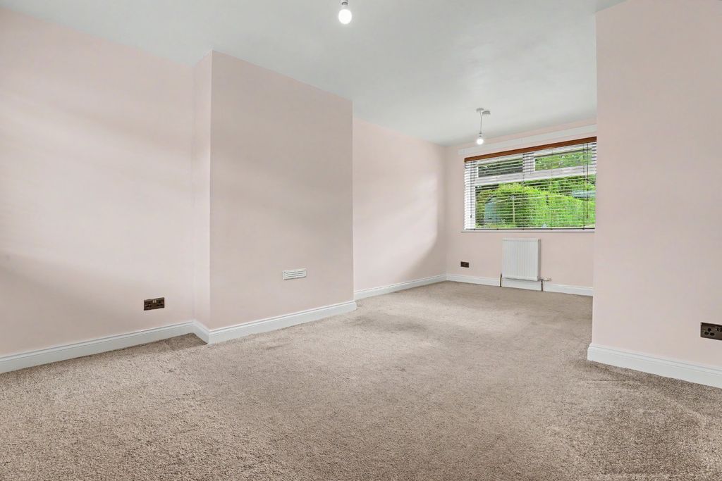 Property photo 3 of 23 Picture No. 09