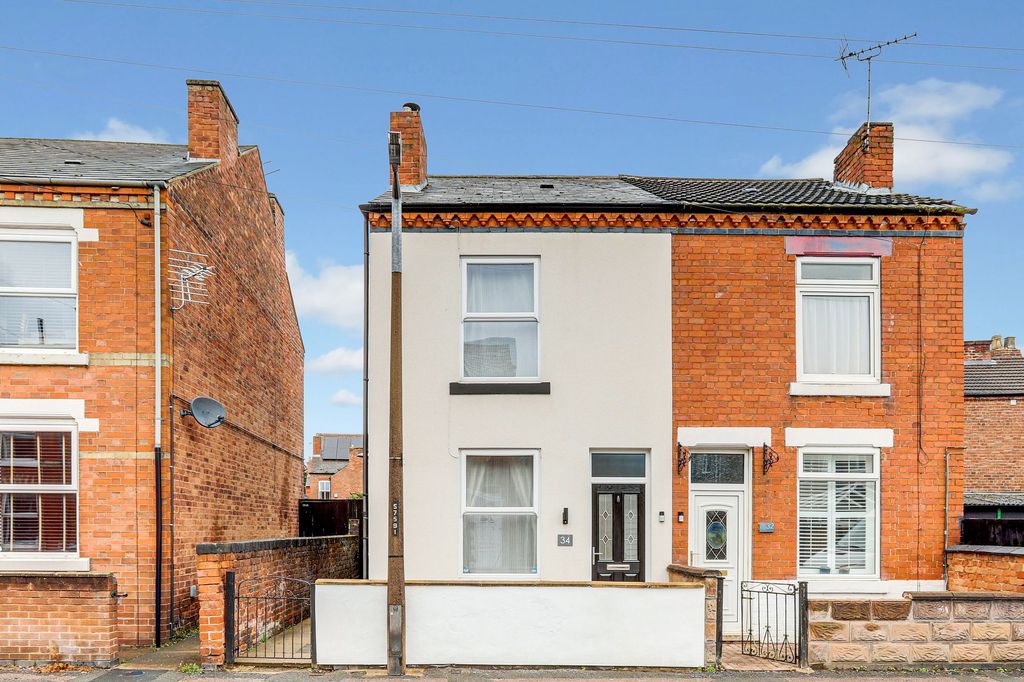 Property photo 1 of 18