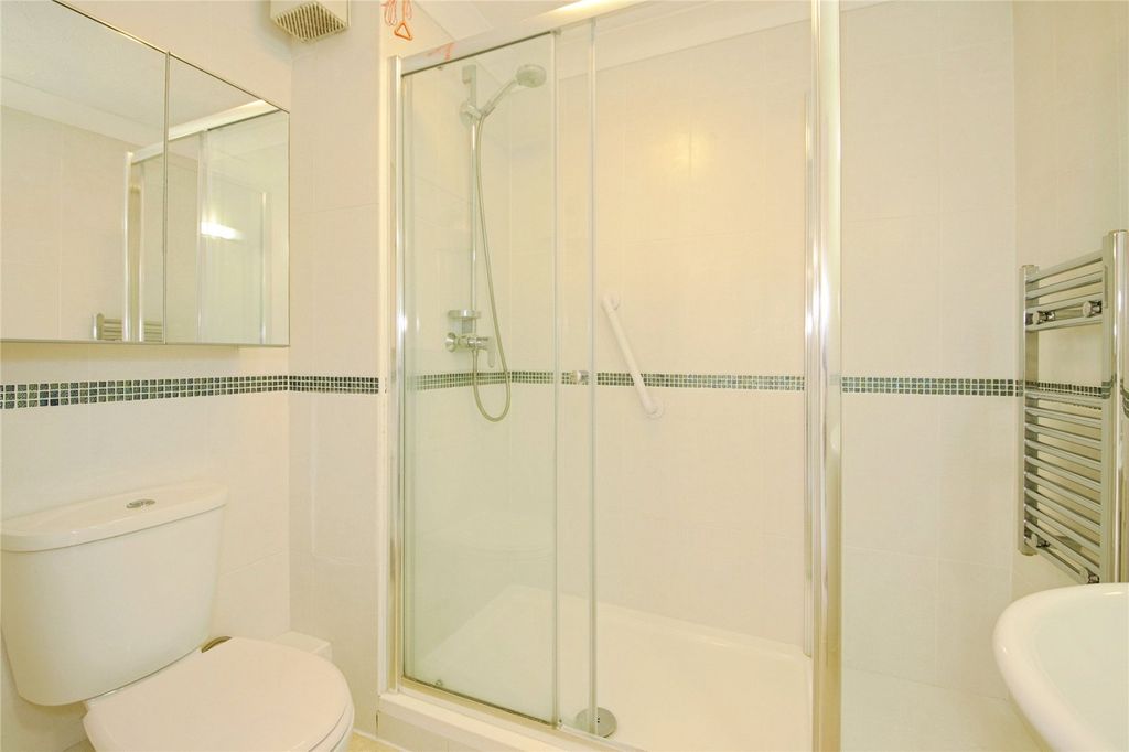 Property photo 1 of 14 Shower Room
