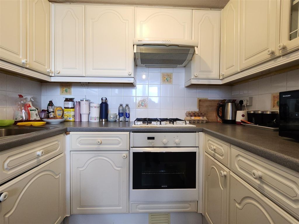 Property photo 3 of 12 K.Jpg