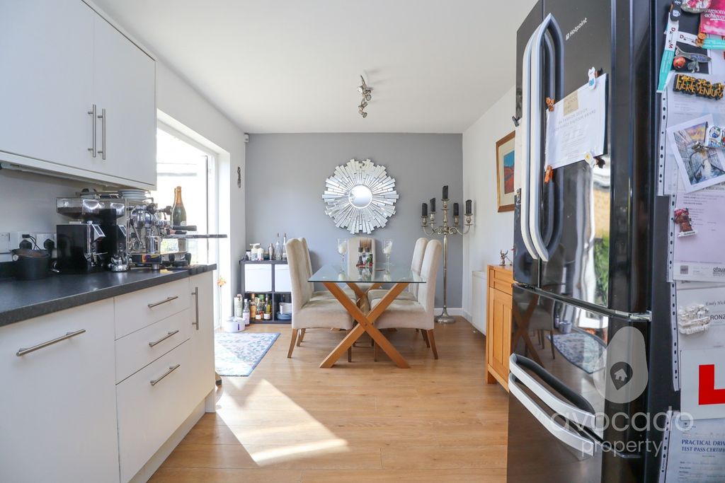 Property photo 2 of 14 5201963