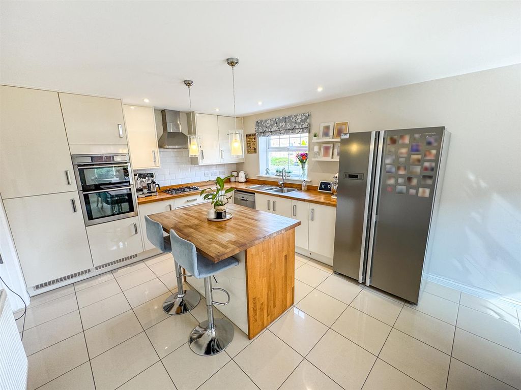 Property photo 3 of 42 Img_2276_1.Jpg