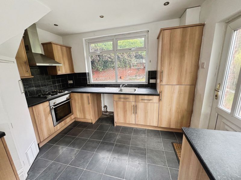 Property photo 2 of 16 Kitchen