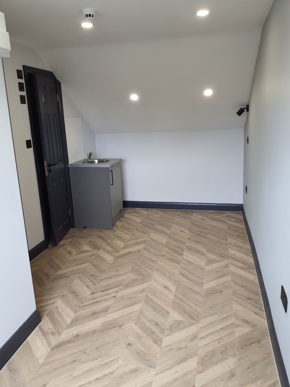Property photo 1 of 2
