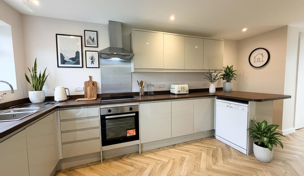 Property photo 2 of 16 Kitchen