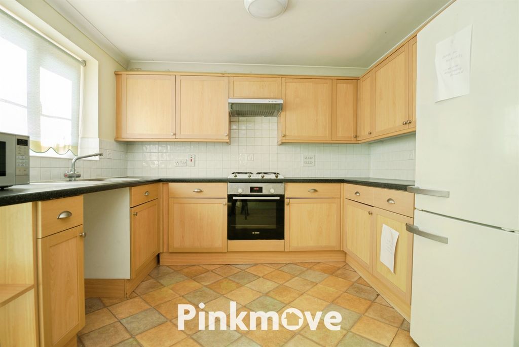 Property photo 2 of 18