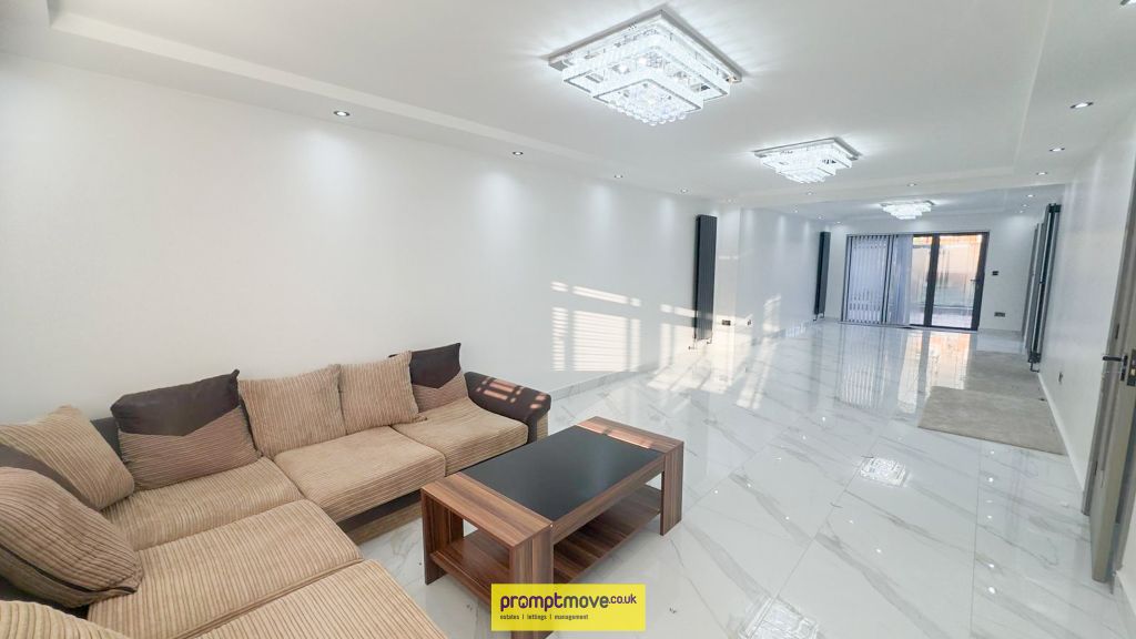 Property photo 1 of 8 Na