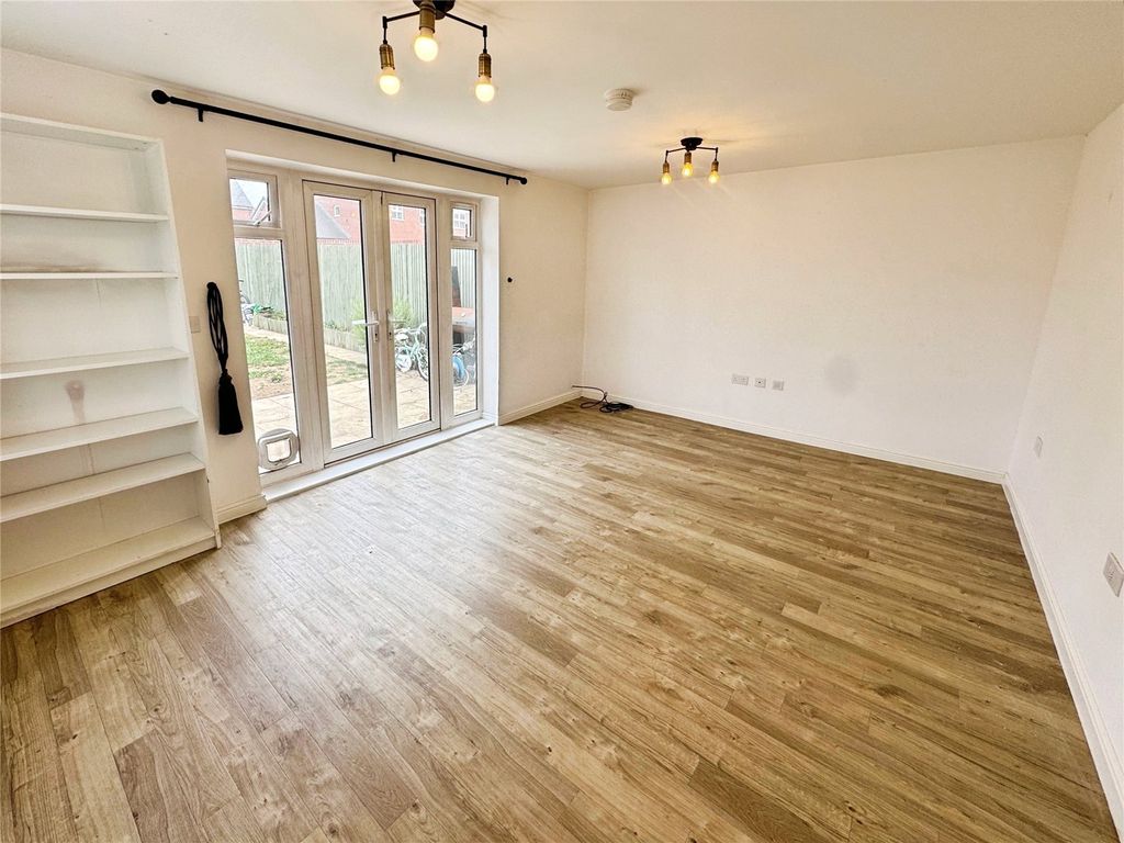 Property photo 3 of 17 Picture No. 15