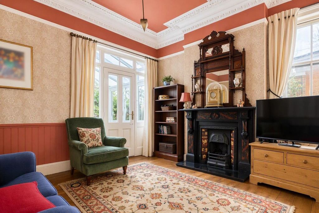 Property photo 3 of 22