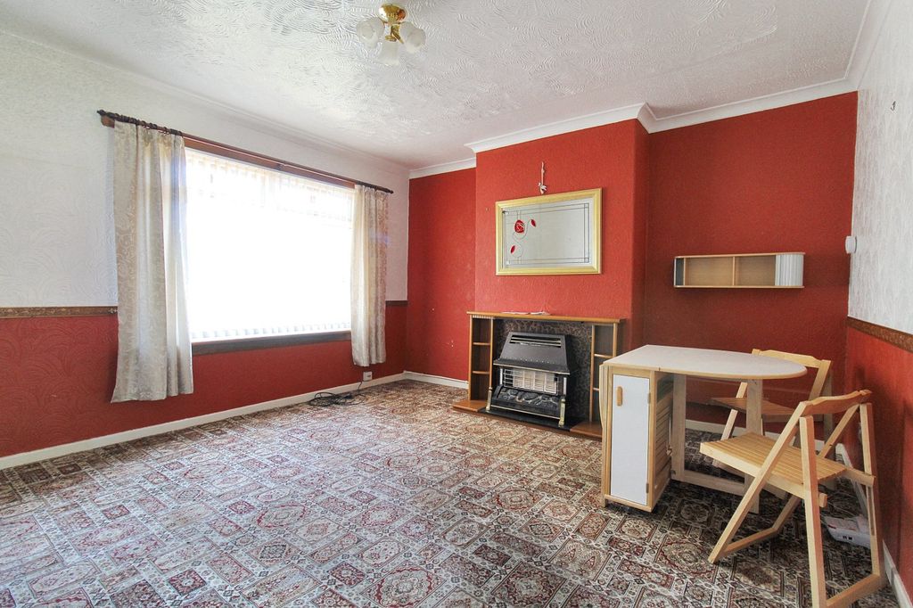 Property photo 2 of 18 Picture No. 11