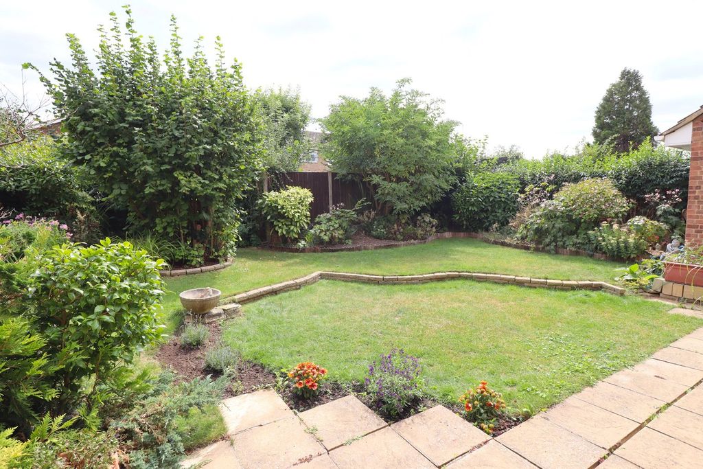Property photo 3 of 23
