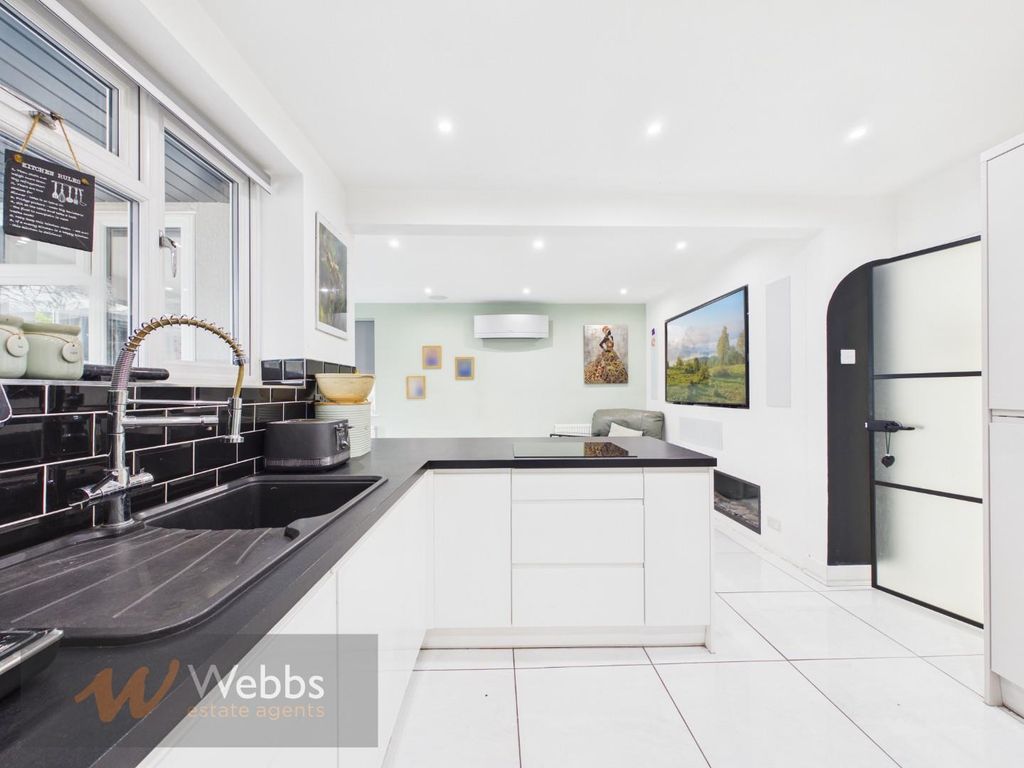 Property photo 3 of 22 Cam05244G0-Pr0250-Still005.Jpg