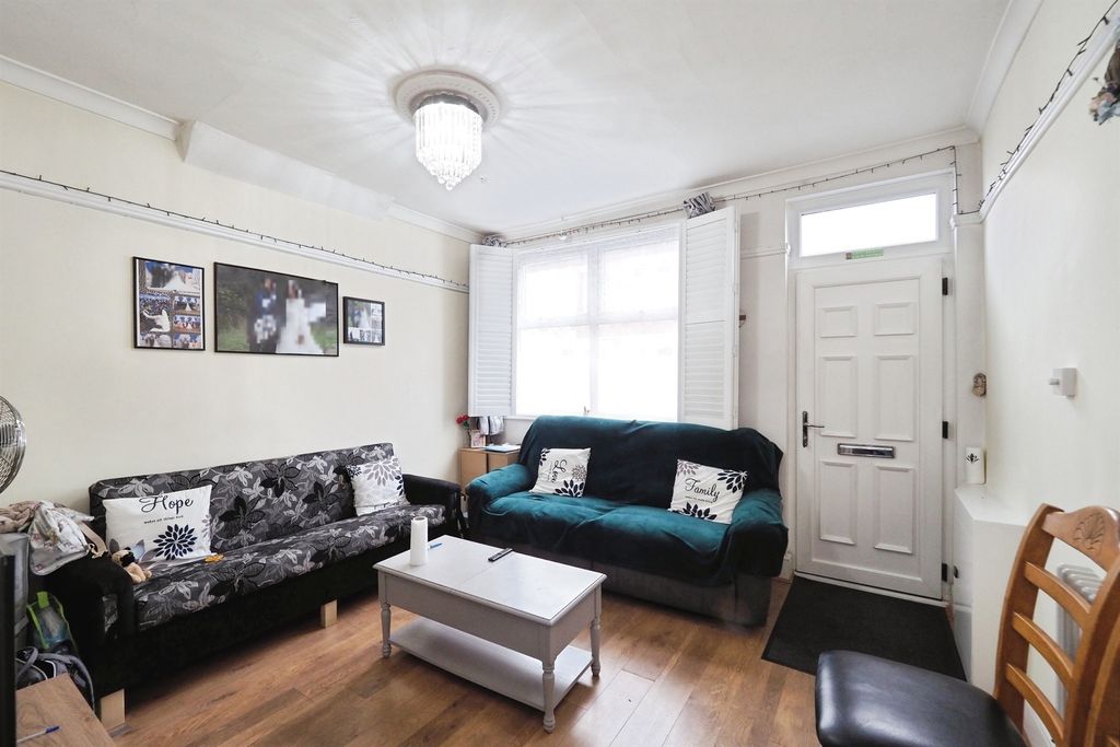 Property photo 2 of 16