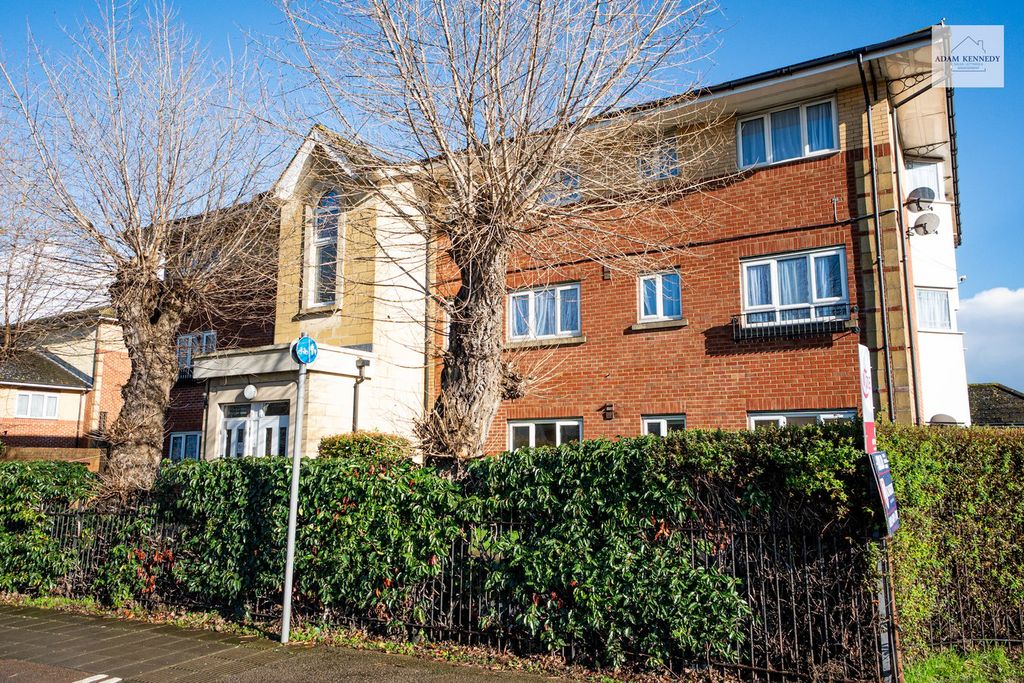 Property photo 2 of 14