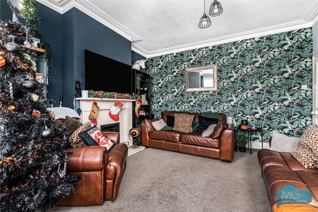 Property photo 3 of 16 Picture No. 21