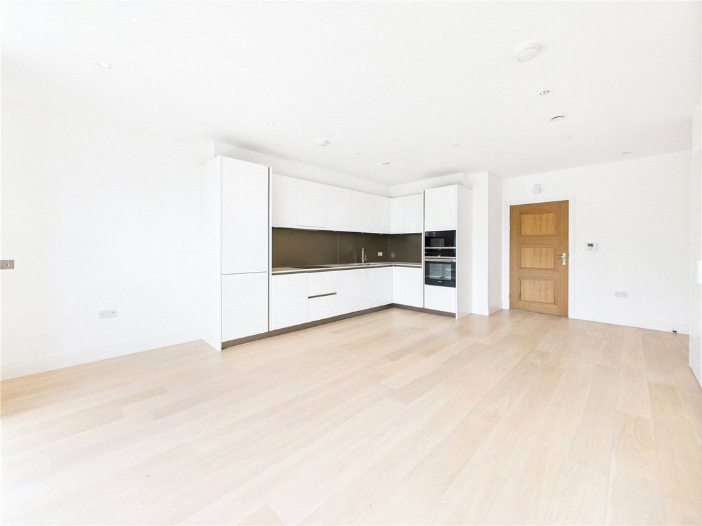 Property photo 3 of 8 Picture No. 02