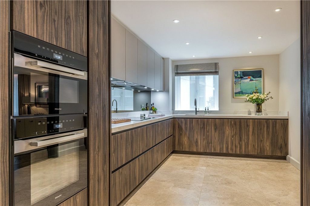 Property photo 3 of 12 Picture No. 01