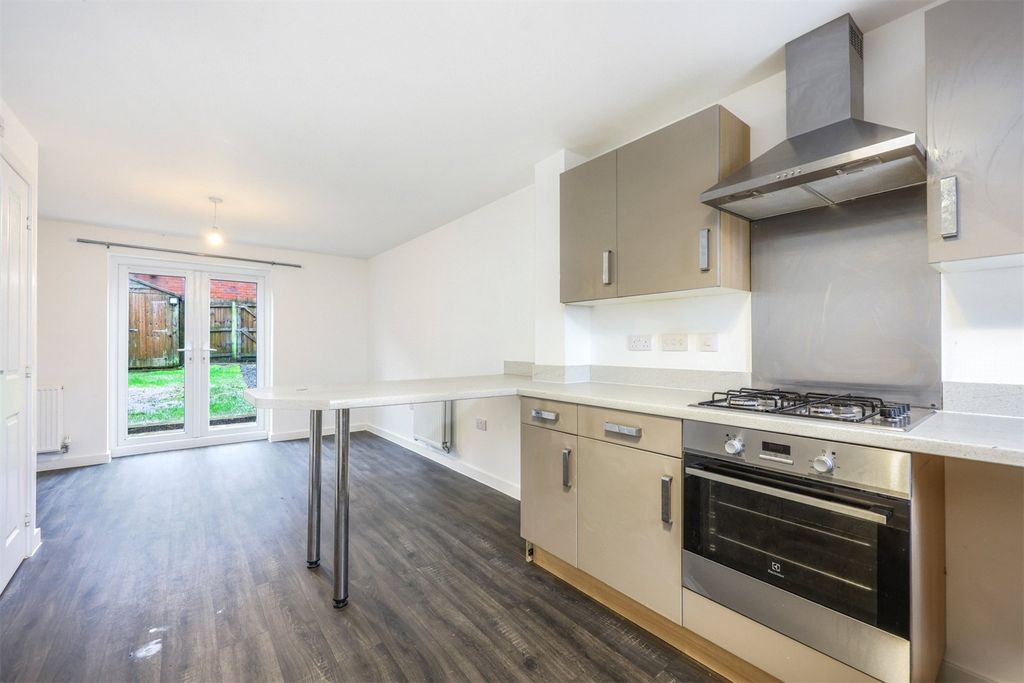 Property photo 2 of 12 Picture No. 08