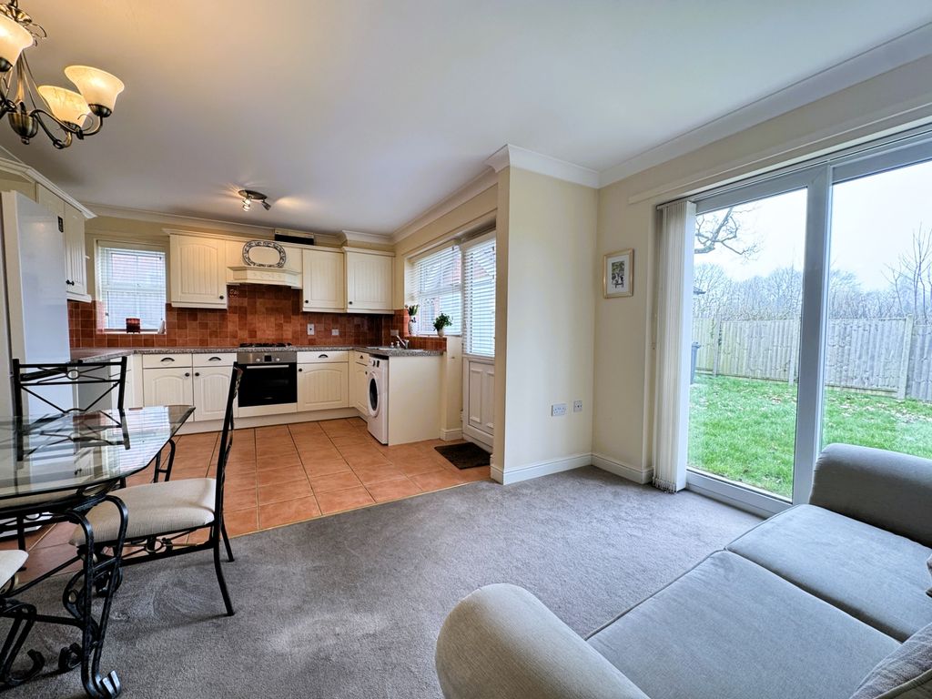 Property photo 2 of 15 Photo 4