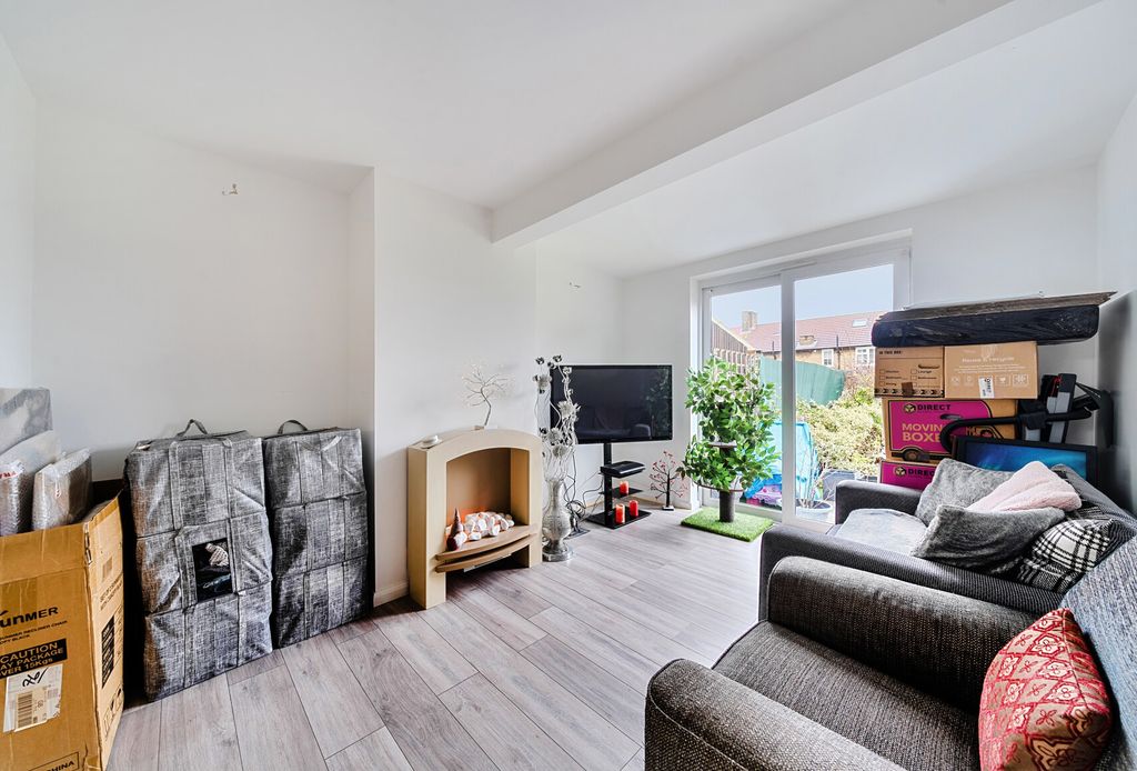 Property photo 2 of 21 1406384-13-6984Ad...