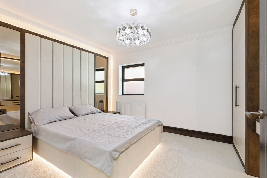 Additional image 19 of 5 bed detached house for salePipers Pipers Green Lane, Edgware HA8