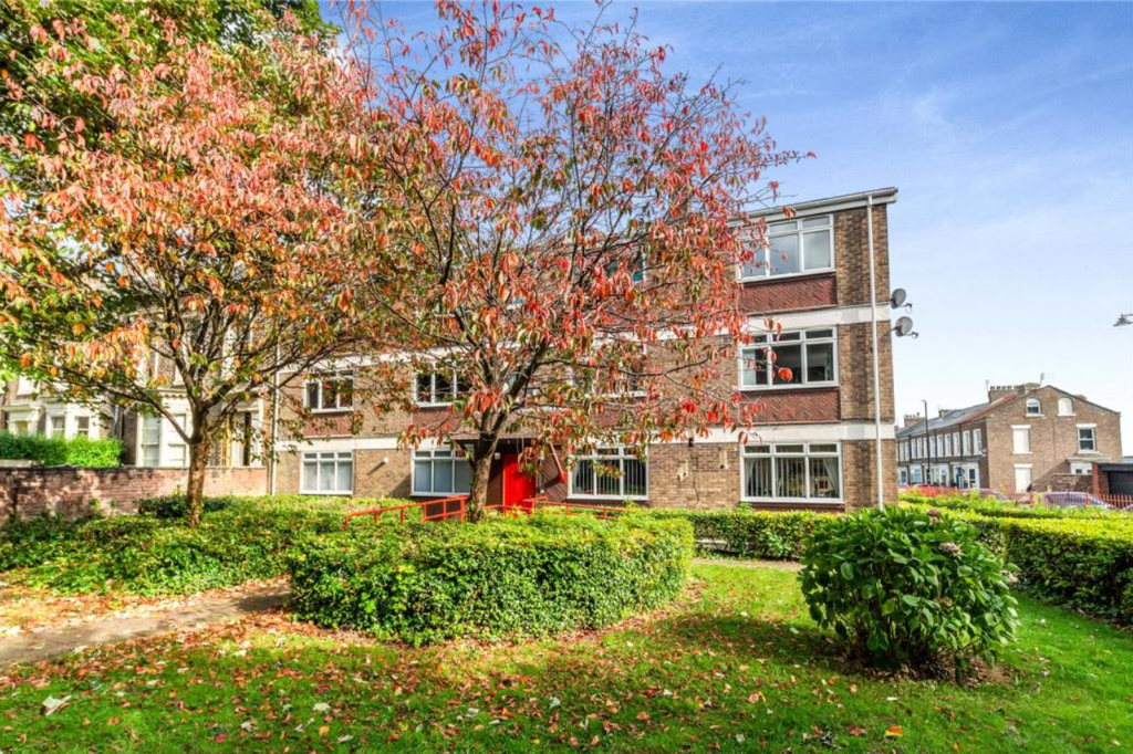 Property photo 1 of 7 Park Place East
