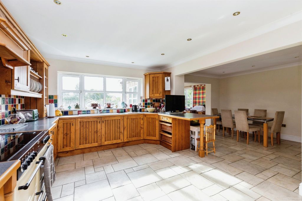 Additional image 10 of 4 bed detached house for saleWhittlesey Road, March PE15