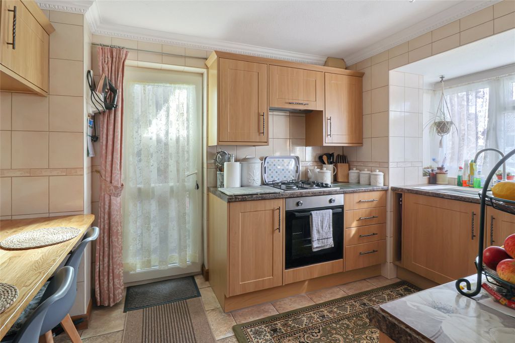 Property photo 3 of 12 Picture No. 18