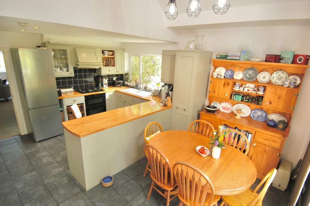 Property photo 3 of 29 Picture No. 20