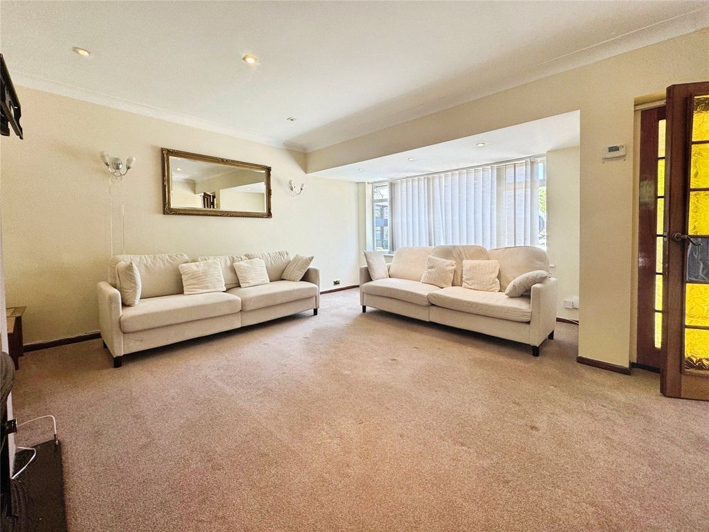 Property photo 2 of 14 Picture No. 04