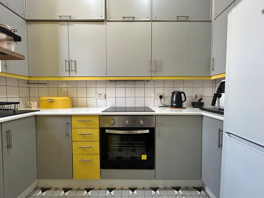 Property photo 3 of 20