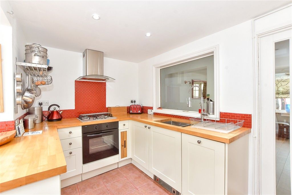 Property photo 3 of 14 Kitchen