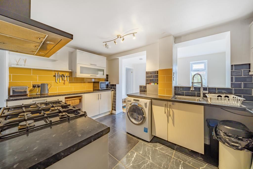 Property photo 3 of 13 Kitchen