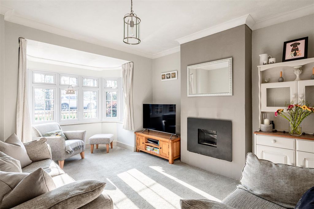 Property photo 3 of 19