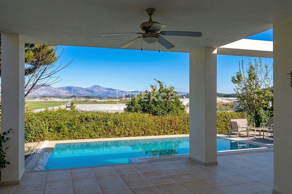 Property photo 3 of 36