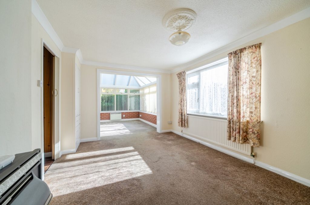 Property photo 2 of 23 1535217-20-1A1353Ab6Fc9c