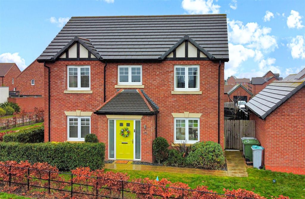 Property photo 1 of 24 Elevated Front Aspect 795