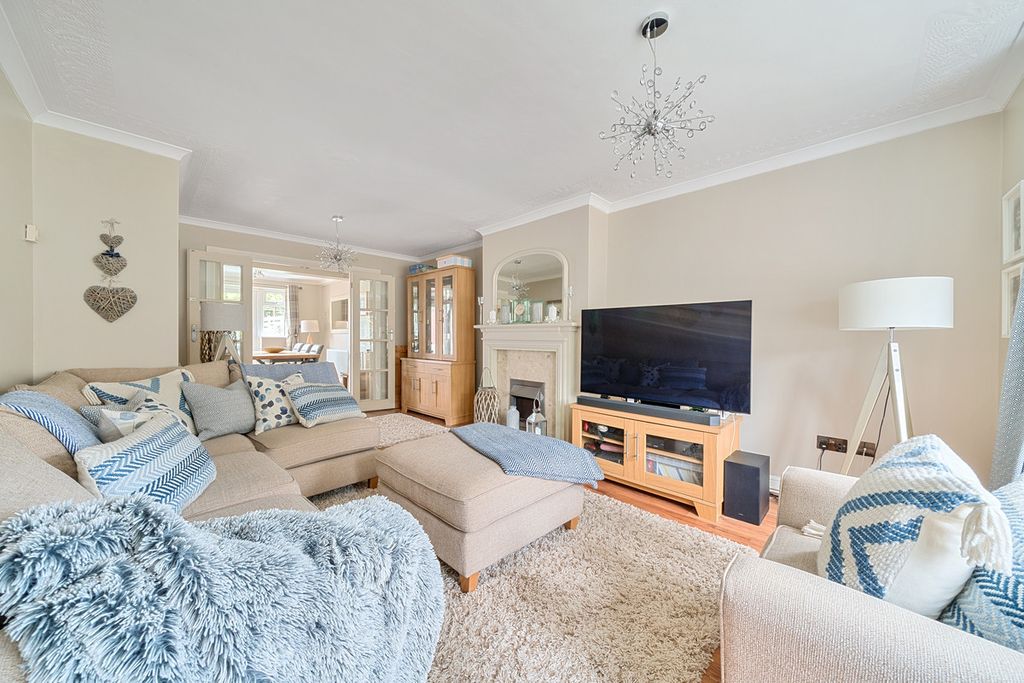 Property photo 2 of 14