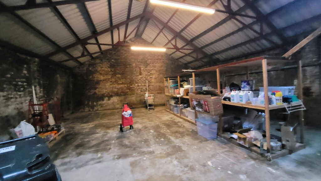 Property photo 2 of 9 Image 2