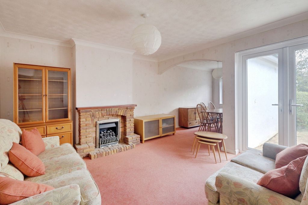 Property photo 2 of 13