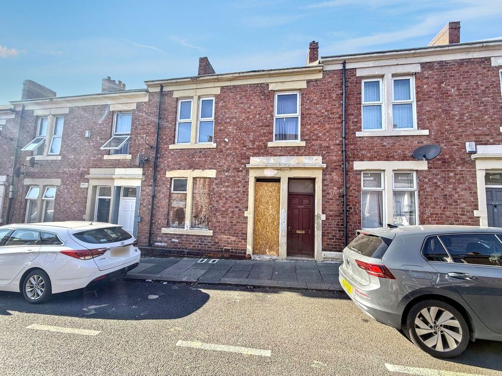 Property photo 1 of 5