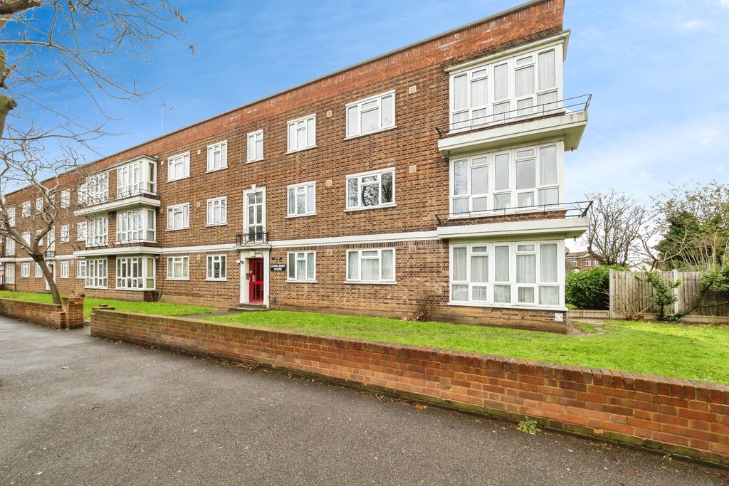 Property photo 1 of 16 1