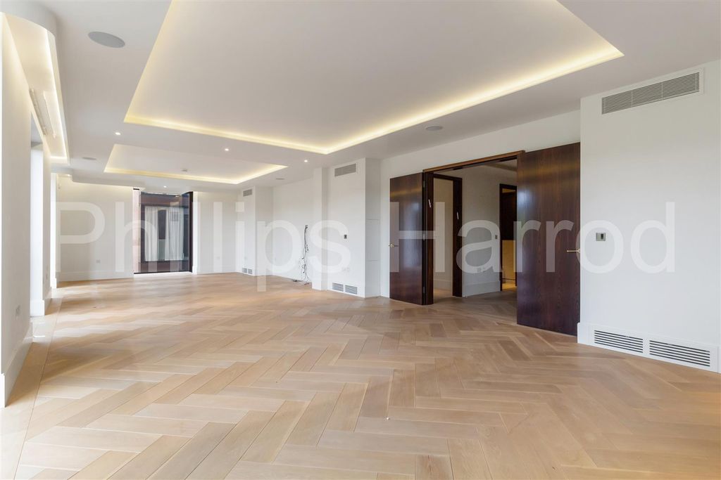 Property photo 2 of 13 Flat R8, 50 St Edmunds Terrace Nw8 7Ed-11.Jpg