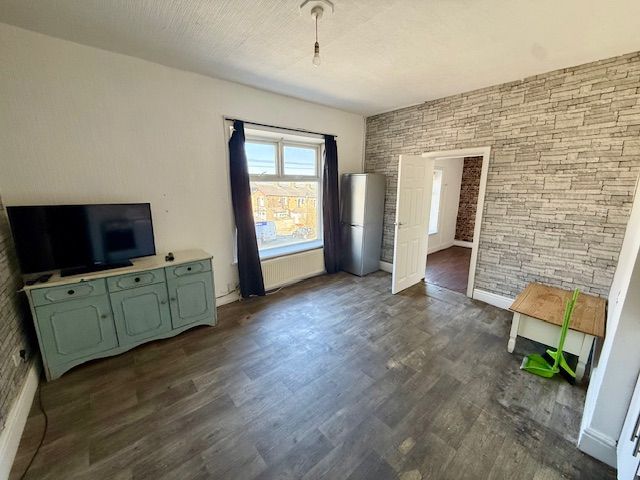 Property photo 1 of 4