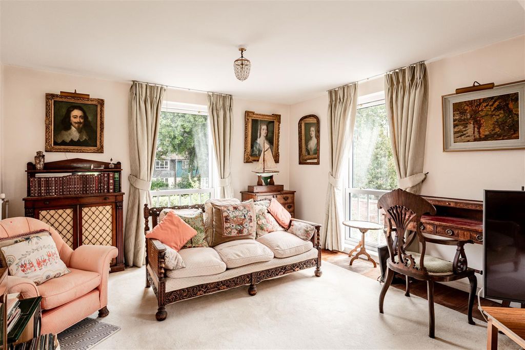 Property photo 3 of 14 Chiswick Staithe-6.Jpg