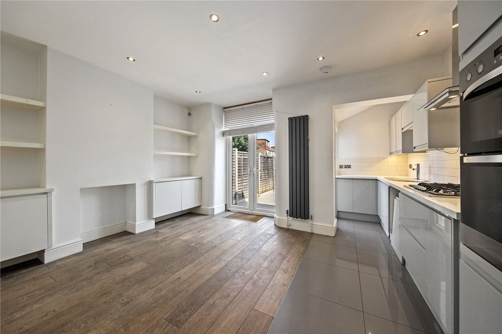 Property photo 2 of 12 Picture No. 07